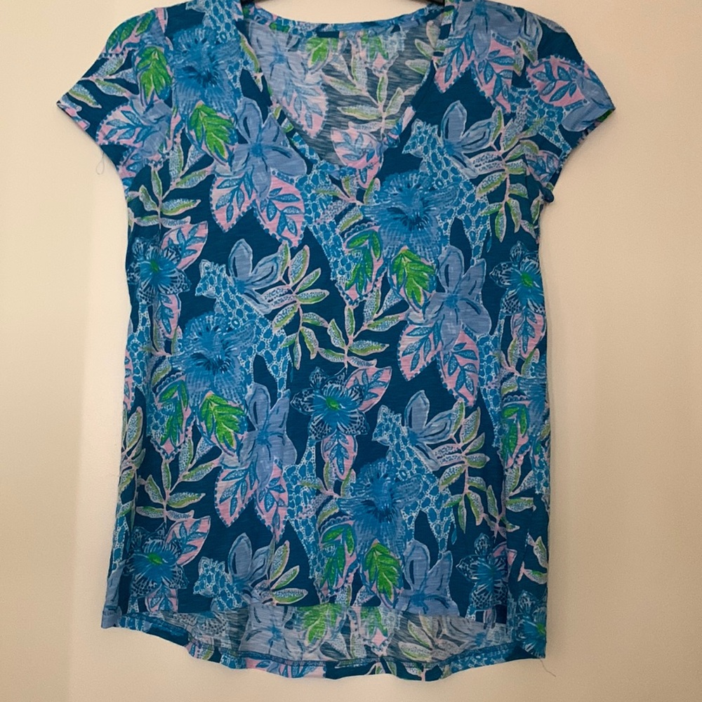 Lilly Pulitzer Blue Floral V-Neck Cap Sleeve Top